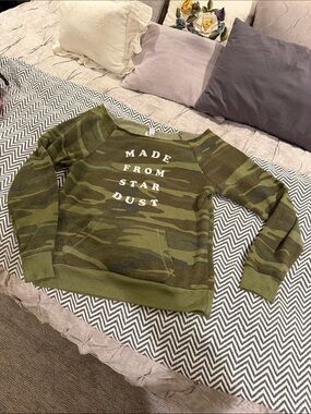 Super Love Tees “Made From Stardust”  Camo Sweatshirt. Medium